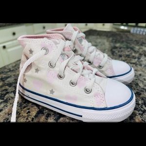 Girls converse